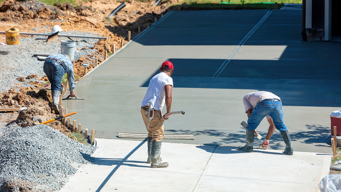 Asphalt Driveway Installation Insights from Concrete Contractors for Solid Foundation